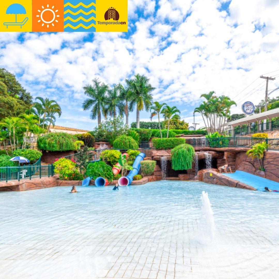Piazza Com Acesso Ao Acqua Park Aparthotel Caldas Novas Esterno foto