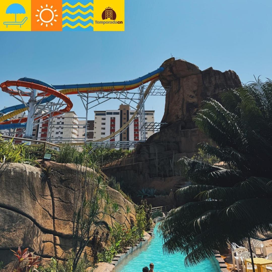 Piazza Com Acesso Ao Acqua Park Aparthotel Caldas Novas Esterno foto